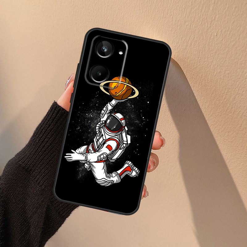 جراب رياضي بتصميم رائد فضاء لل - مراجعة Realme C67 وسعره